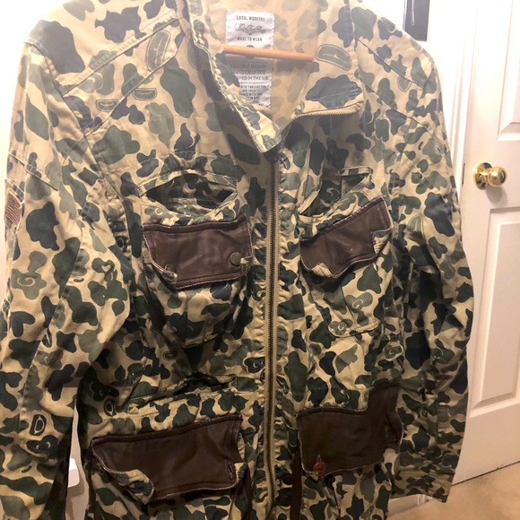 Rare Vintage Under Two Flags Camo/Army style men’s field jacket in size medium!! - Picture 1 of 12